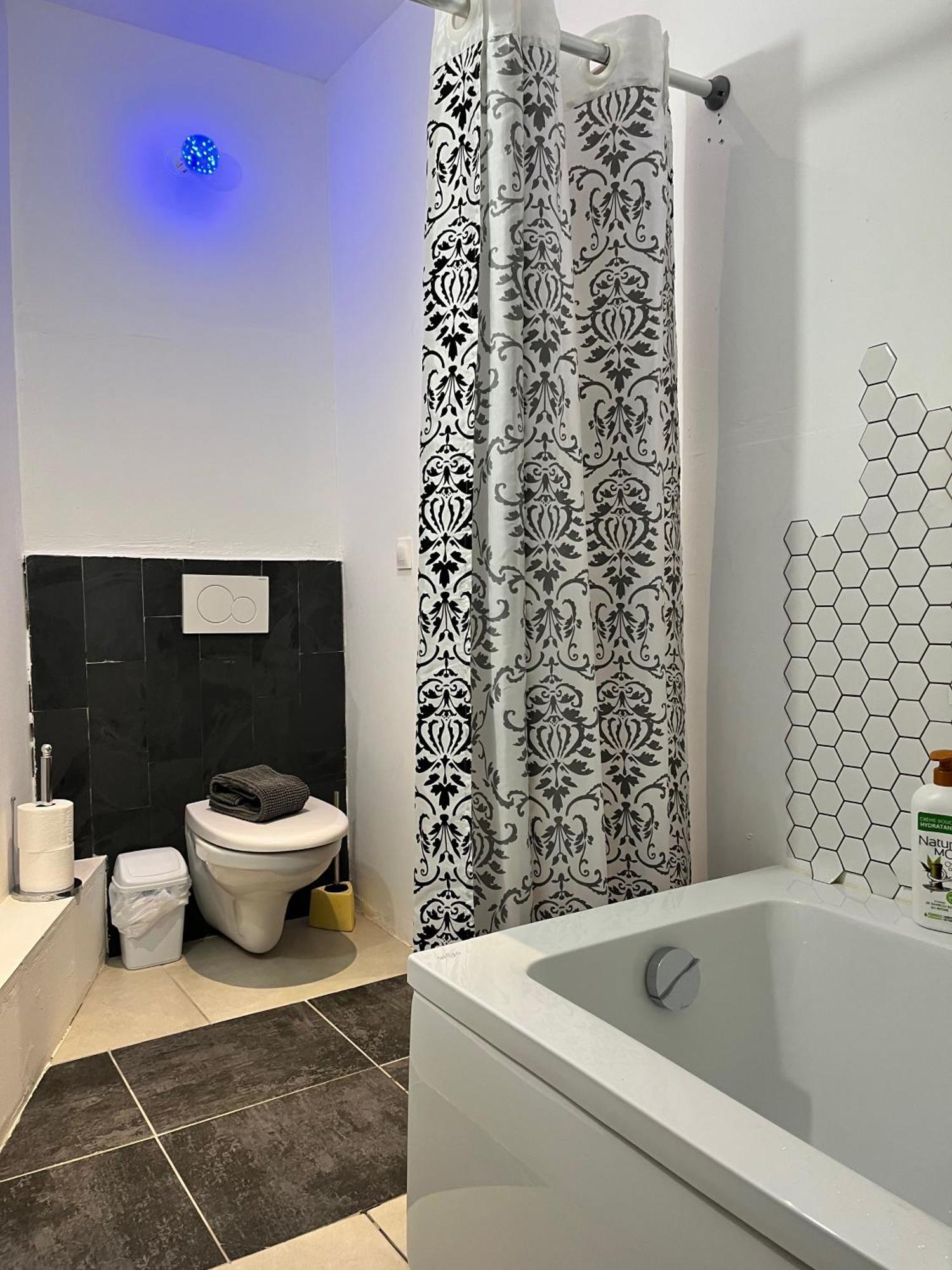 Apartment La L'oiseau Bleu Proche De La Et De Deauville !!! Awards 2025
