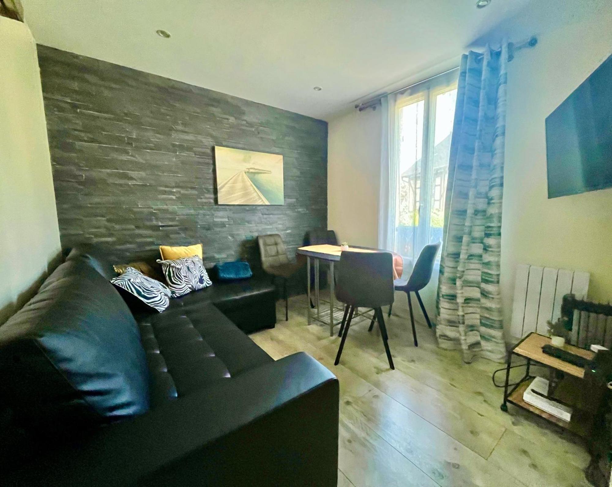 Apartment La L'oiseau Bleu Proche De La Et De Deauville !!! Awards 2025