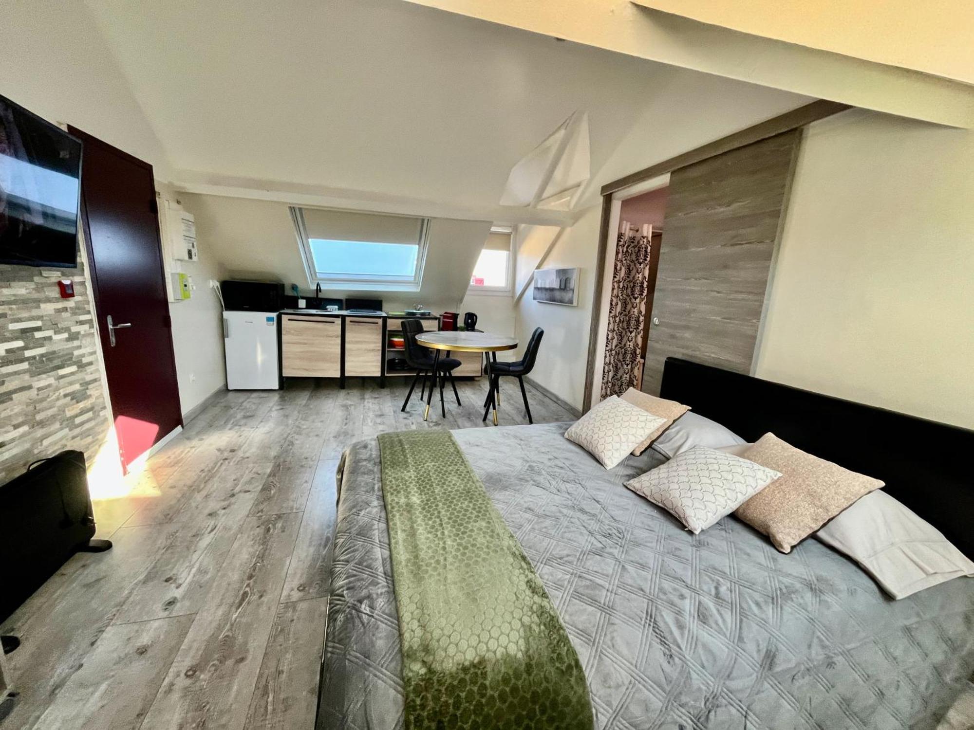 Apartment La L'oiseau Bleu Proche De La Et De Deauville !!! Awards 2025